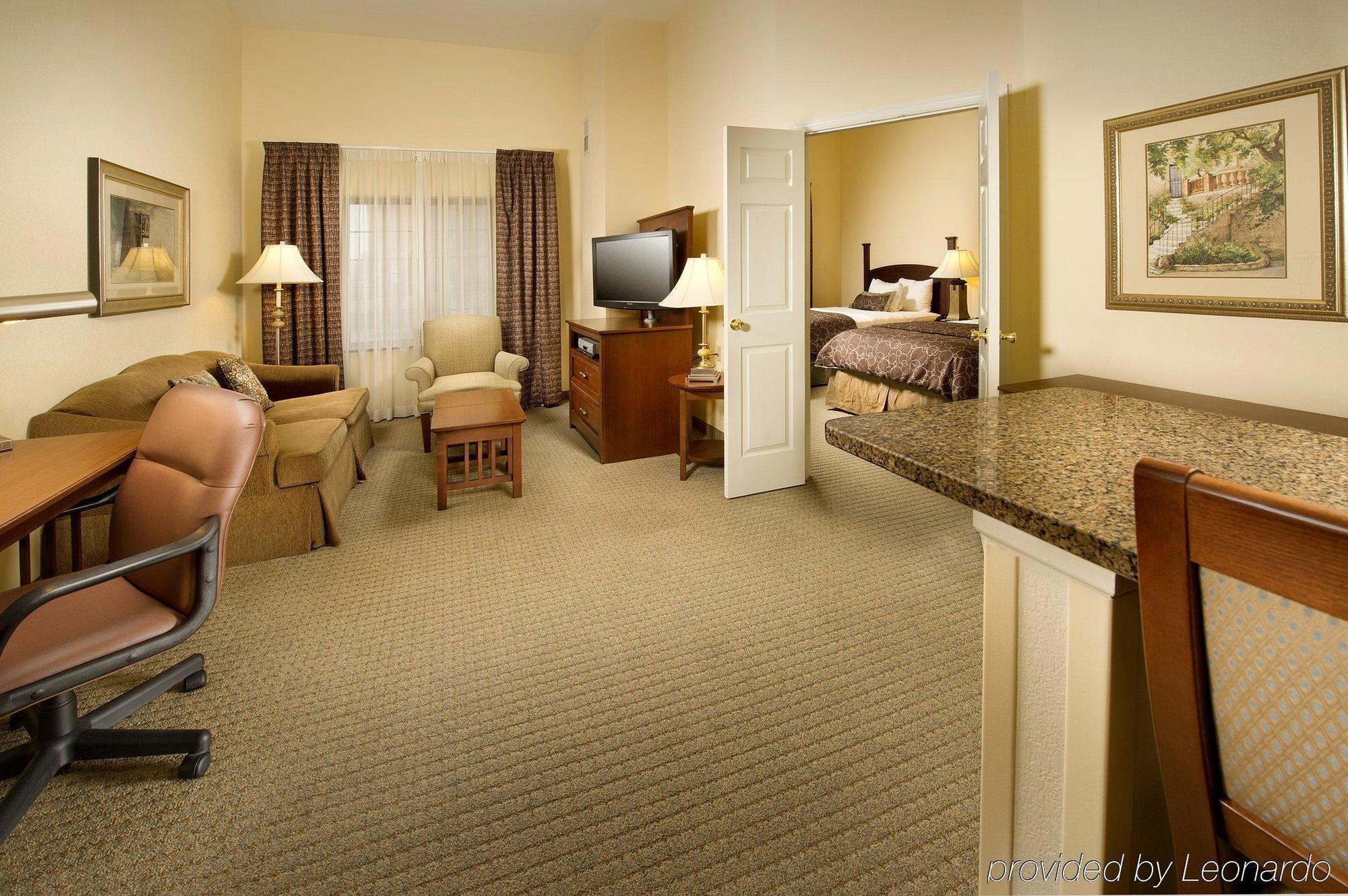 Hotel By Marriott Bwi Airport 3*