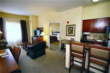 By Marriott Bwi Airport Hotel 3*