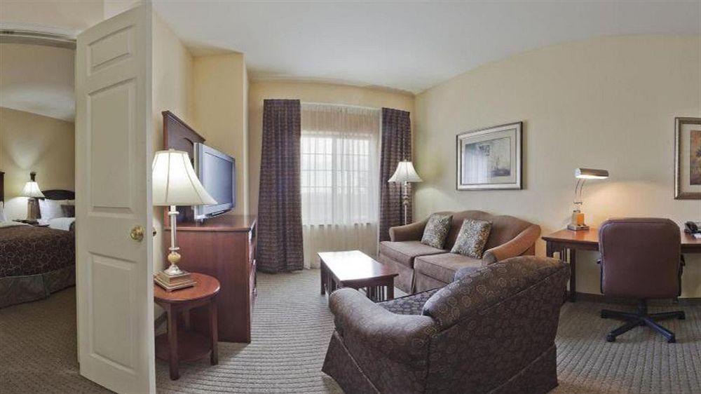 Hotel By Marriott Bwi Airport 3*